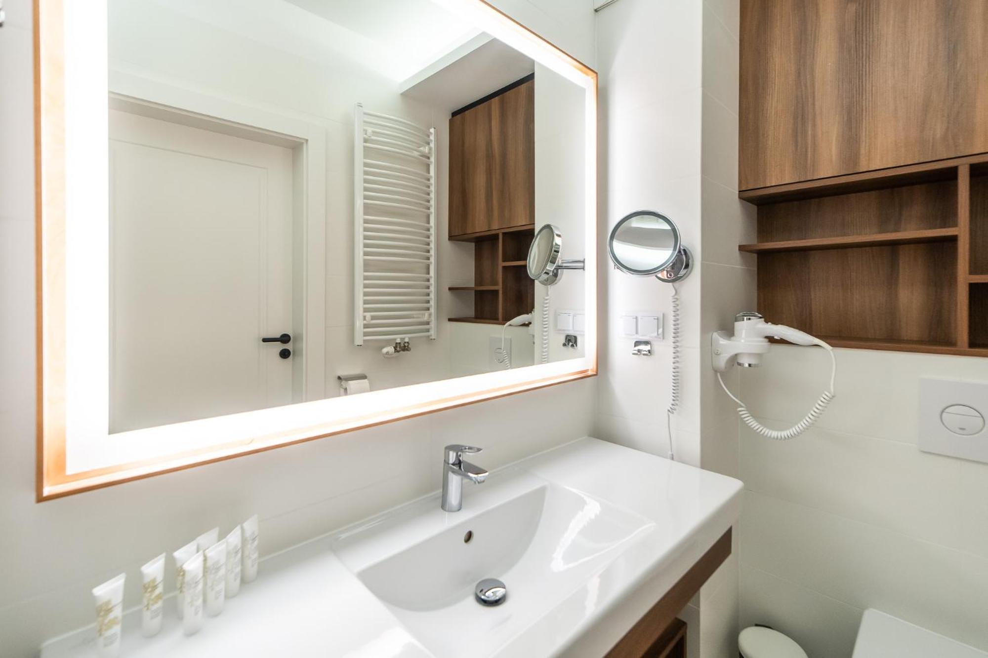 Bel Mare Lux Apartment B105 With Patio Garden By Noclegi Renters Miedzyzdroje Ngoại thất bức ảnh
