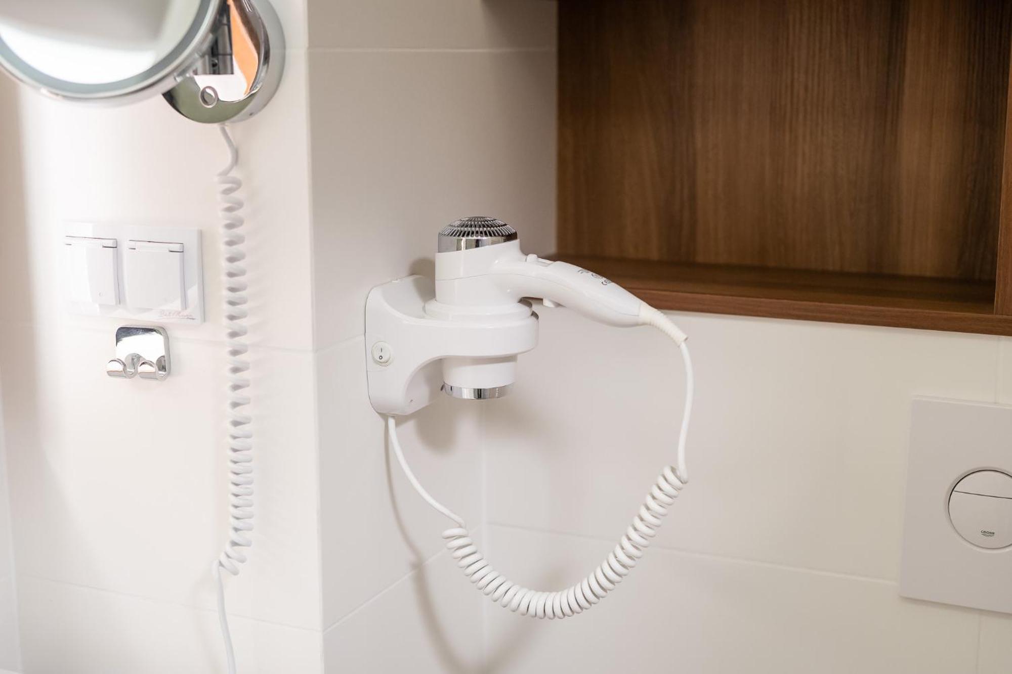 Bel Mare Lux Apartment B105 With Patio Garden By Noclegi Renters Miedzyzdroje Ngoại thất bức ảnh